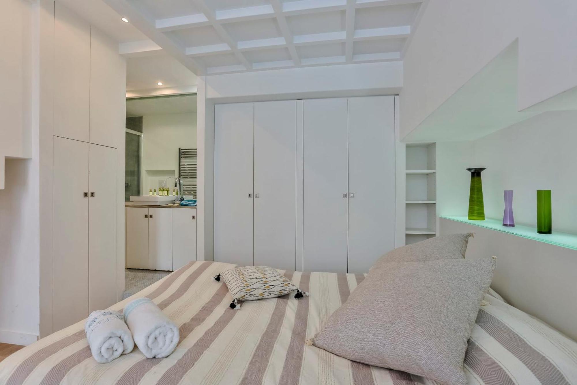 Liberte - Spacious Center W Ac