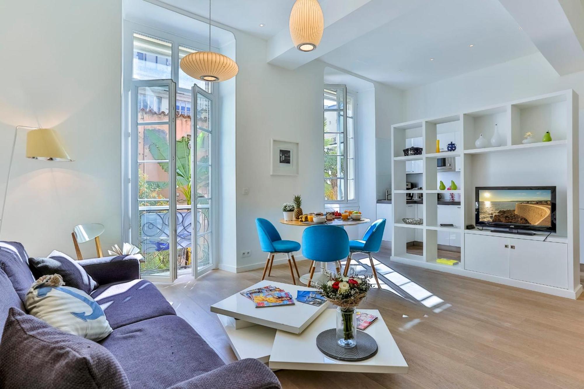 Liberte - Spacious Center W Ac Apartment Nizza