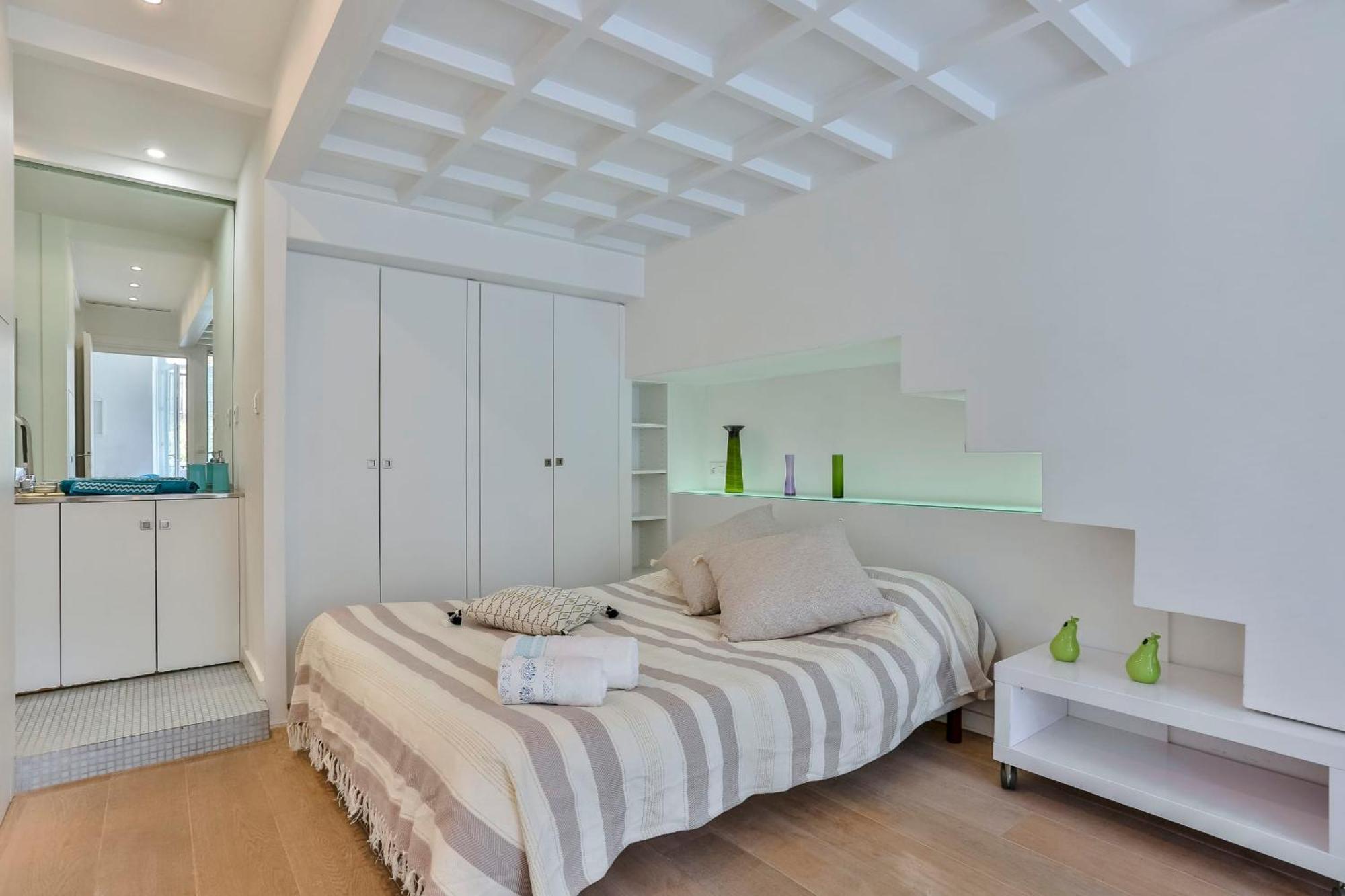 Liberte - Spacious Center W Ac